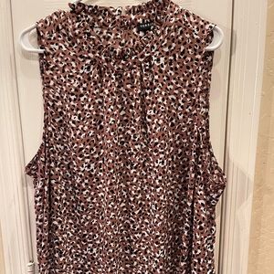 Cute animal print top - great condition 💗
